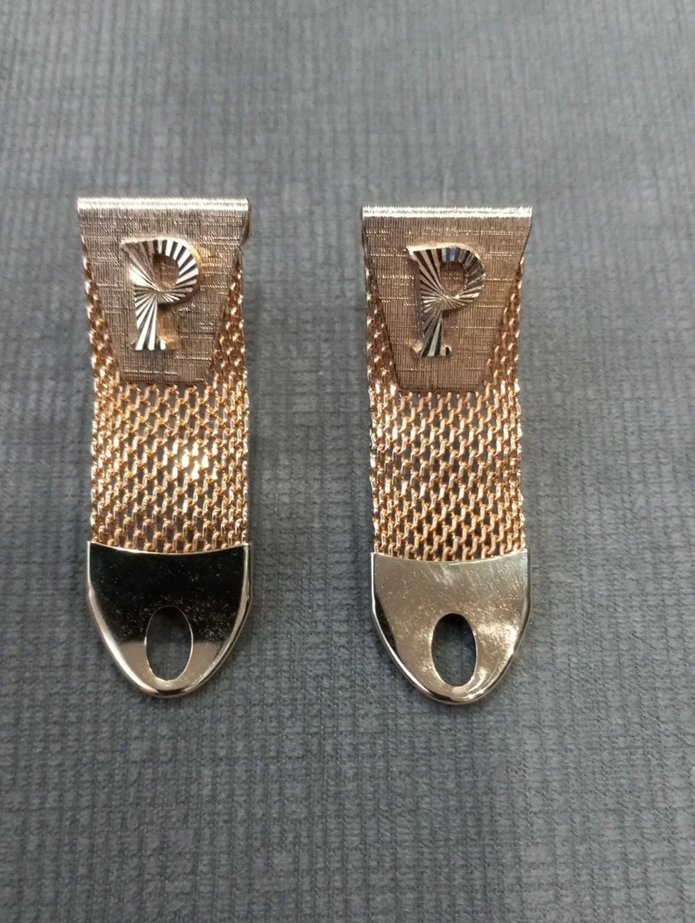 N/A elegant gold